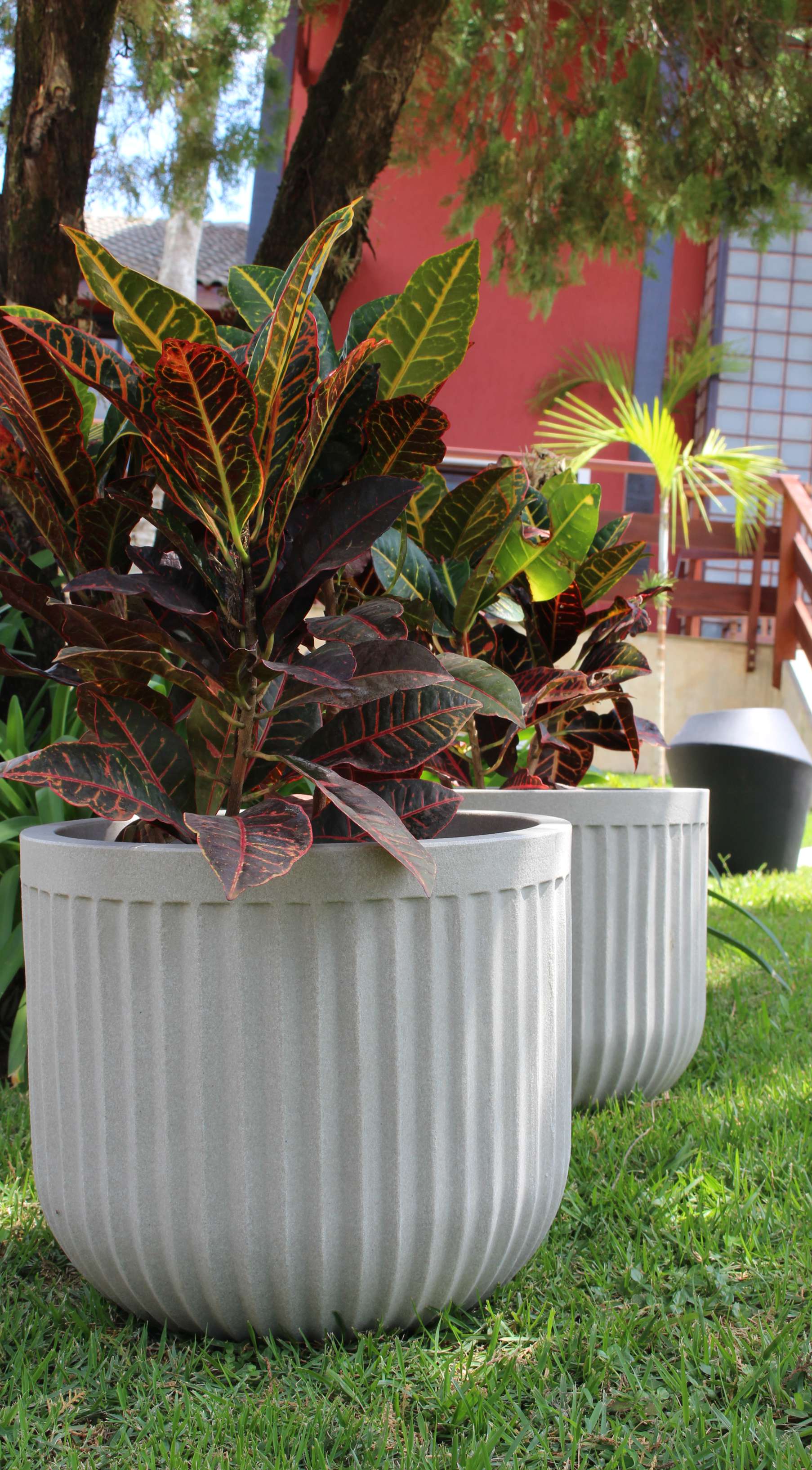 FLUTE PLANTER JAPI POTTERY